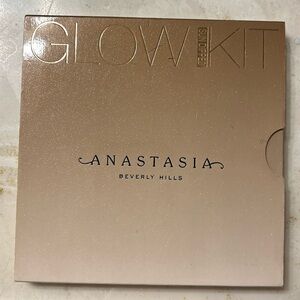 Anastasia Glow Kit- Sundipped